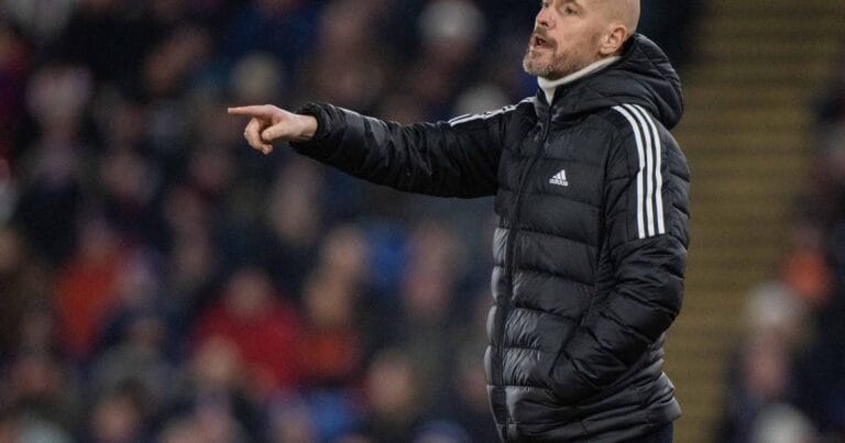 Official: Manchester United name new captain