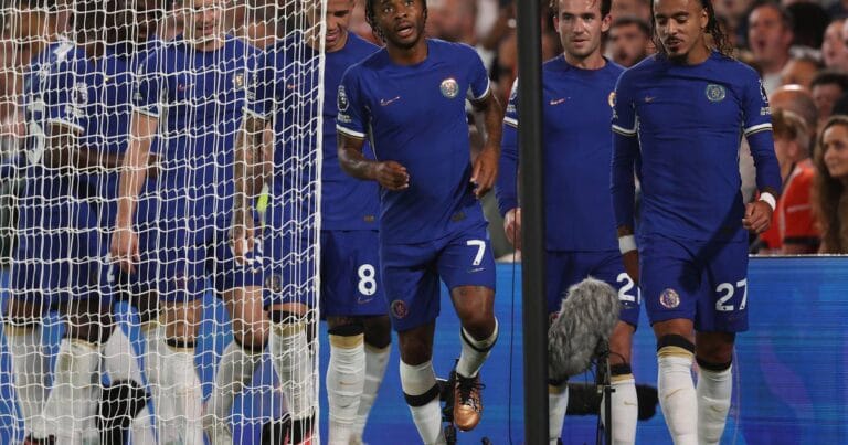 Chelsea duo set records after Luton Town win