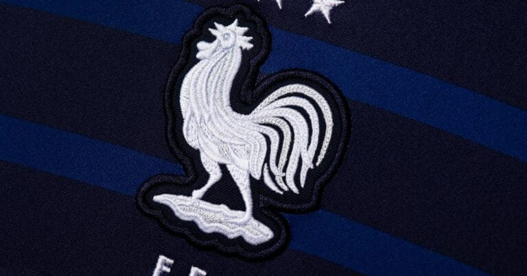 France | Lucas Hernández limps off injured in first-half against Australia