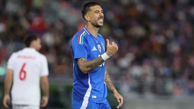 Croatia 1-1 Italy: Injury-time Zaccagni stunner sends Azzurri into last 16
