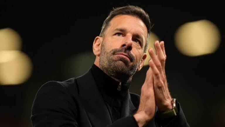 Van Nistelrooy keen to add quality in January as Leicester look to avoid relegation