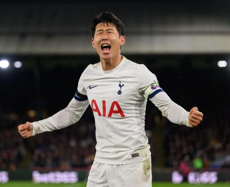 Barcelona blow as Tottenham extend Son contract