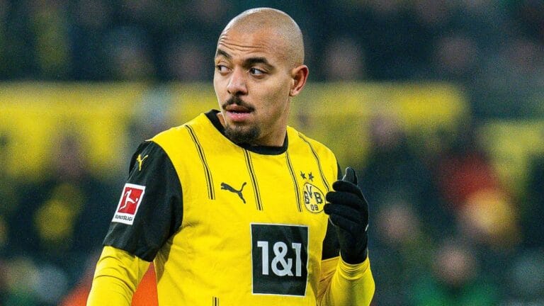 Aston Villa confirm Donyell Malen signing from Borussia Dortmund for £19.4m fee