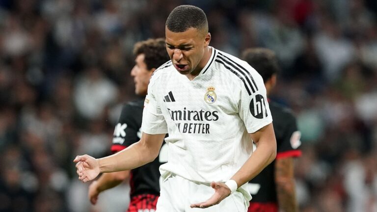 Real Madrid 2-1 Mallorca: Los Blancos grab late winner to keep title race alive