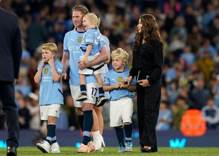 ‘We’ve built a big future for you guys’ – De Bruyne reflects on Manchester City legacy in Etihad farewell