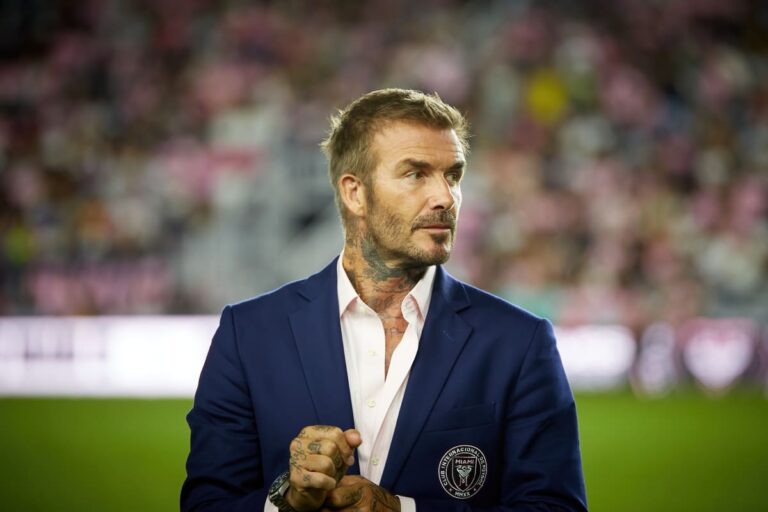 Beckham criticises Manchester United players for not upholding club standards