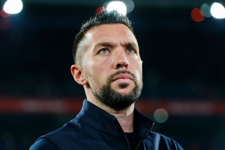 Farioli quits Ajax after wobble gifts Eredivisie title to PSV Eindhoven