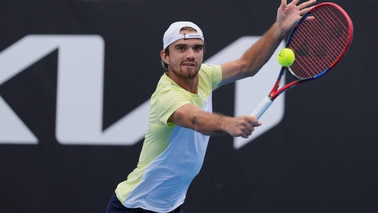 Australian Open, day six: Preview, order of play, how to watch and predictions with Djokovic and Sabalenka in action