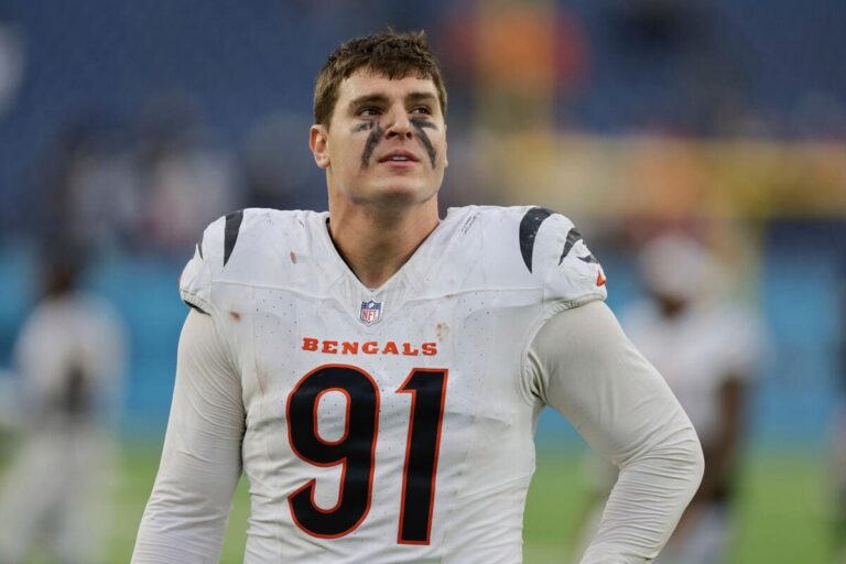 Bengals’ Trey Hendrickson won’t play 2025 season under current contract with extension negotiations stalled