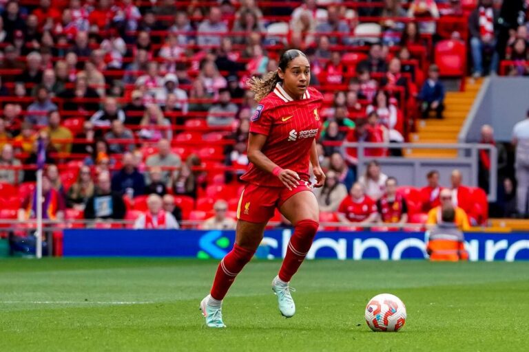 Women’s Super League: Olivia Smith to become game’s first £1m player with Arsenal move